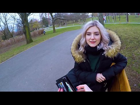 ❤️ Го голта жешката сперма на странец за пари - дувалка во парк од Ева Елфи Ебате видео кај нас ️❤
